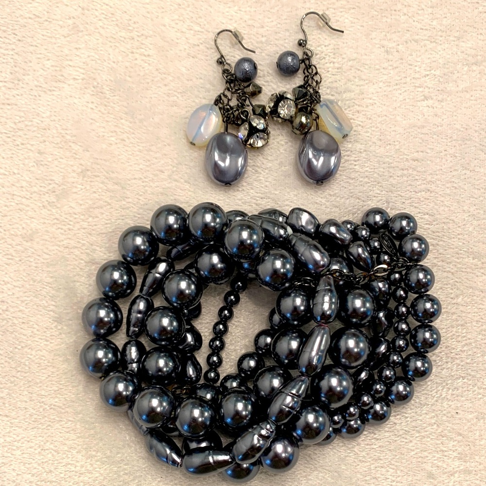 Chico's Black Pearl Necklace and Earring Set